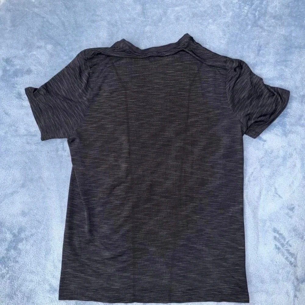 Under Armour black tech t-shirt men size L‎